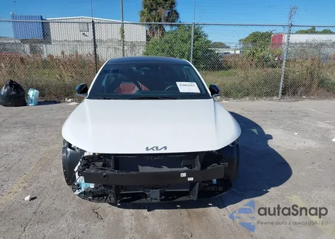 2025 Kia K4 Gt-Line z USA, uszkodzony, nr VIN 3KPFW4DE5SE151366